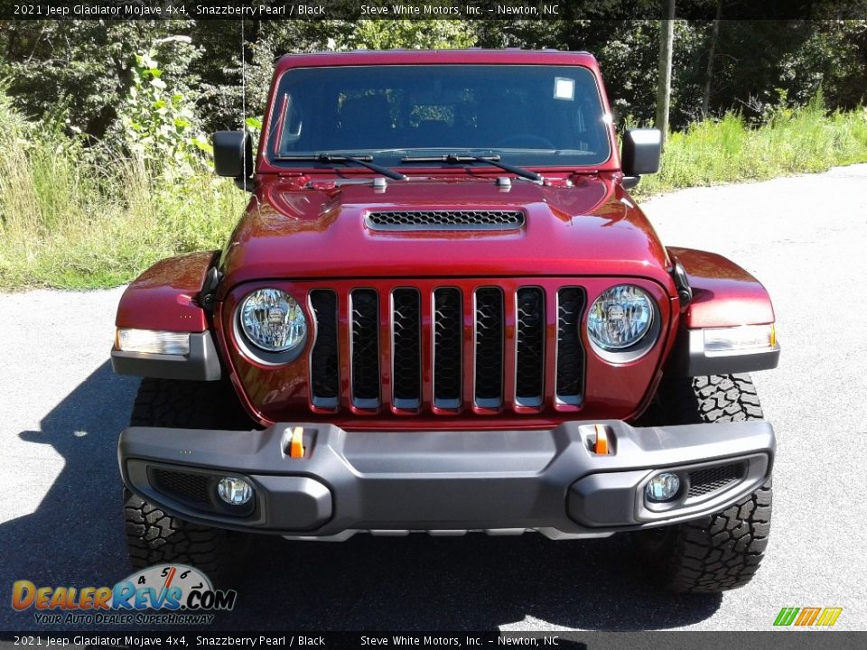 2021 Jeep Gladiator Mojave 4x4 Snazzberry Pearl / Black Photo #3