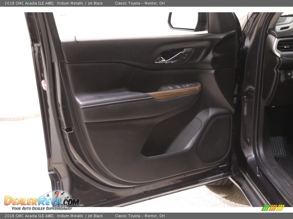 Door Panel of 2018 GMC Acadia SLE AWD Photo #4