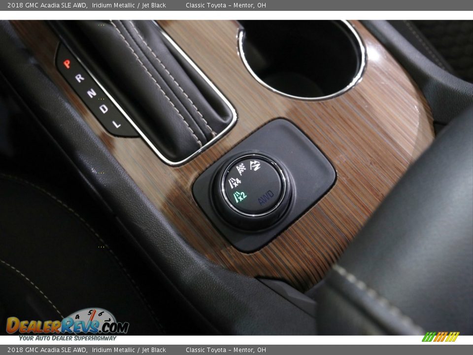 Controls of 2018 GMC Acadia SLE AWD Photo #13