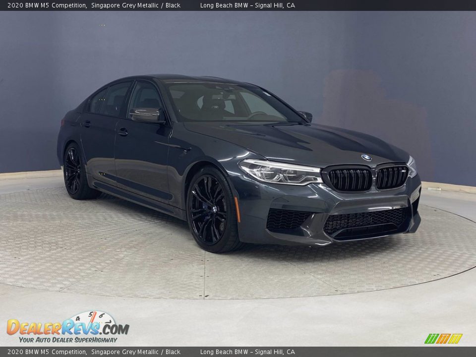 Front 3/4 View of 2020 BMW M5 Competition Photo #36