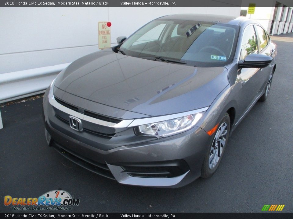 Front 3/4 View of 2018 Honda Civic EX Sedan Photo #9