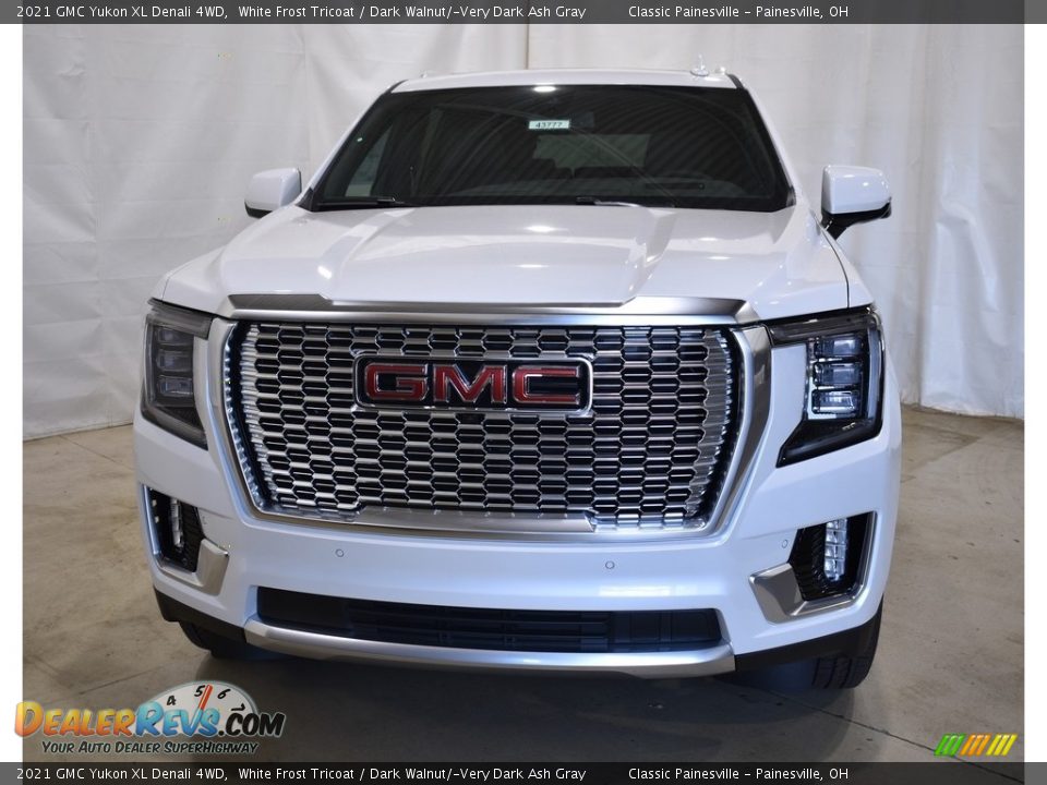 2021 GMC Yukon XL Denali 4WD White Frost Tricoat / Dark Walnut/­Very Dark Ash Gray Photo #4