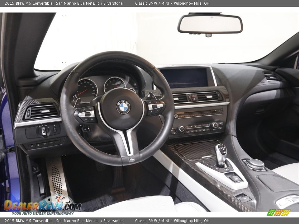 Dashboard of 2015 BMW M6 Convertible Photo #8