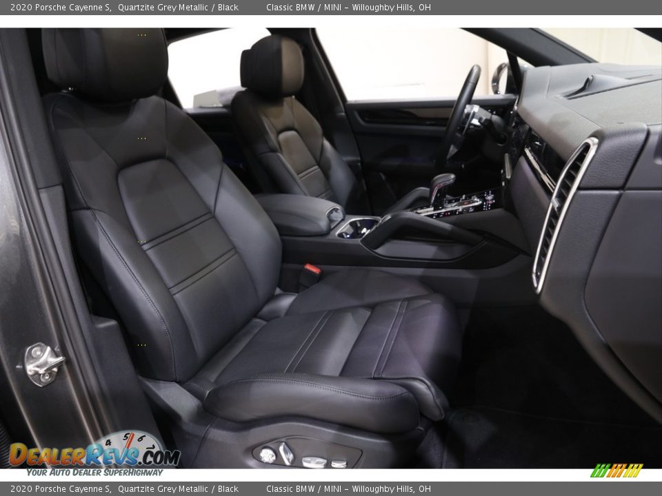 Front Seat of 2020 Porsche Cayenne S Photo #19