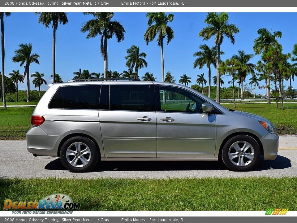 2008 Honda Odyssey Touring Silver Pearl Metallic / Gray Photo #2