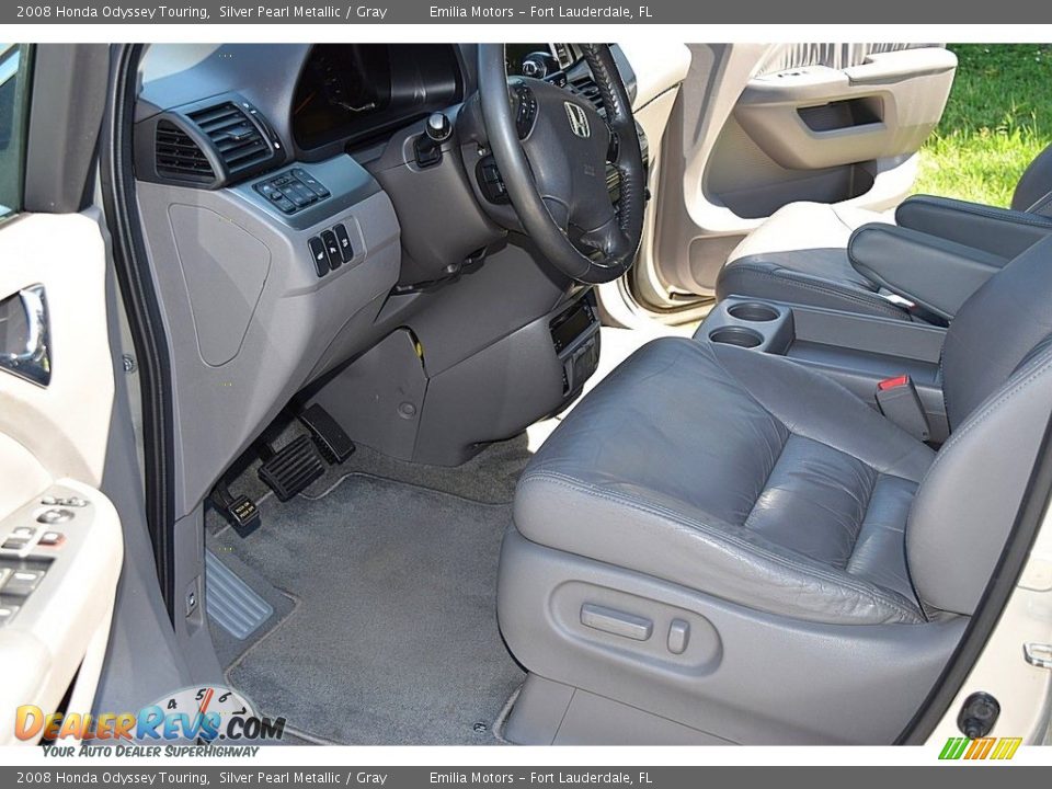 2008 Honda Odyssey Touring Silver Pearl Metallic / Gray Photo #16