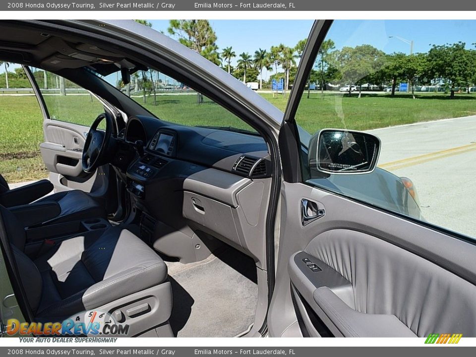 2008 Honda Odyssey Touring Silver Pearl Metallic / Gray Photo #29