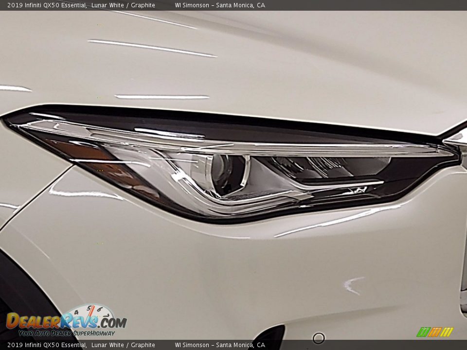 2019 Infiniti QX50 Essential Lunar White / Graphite Photo #3