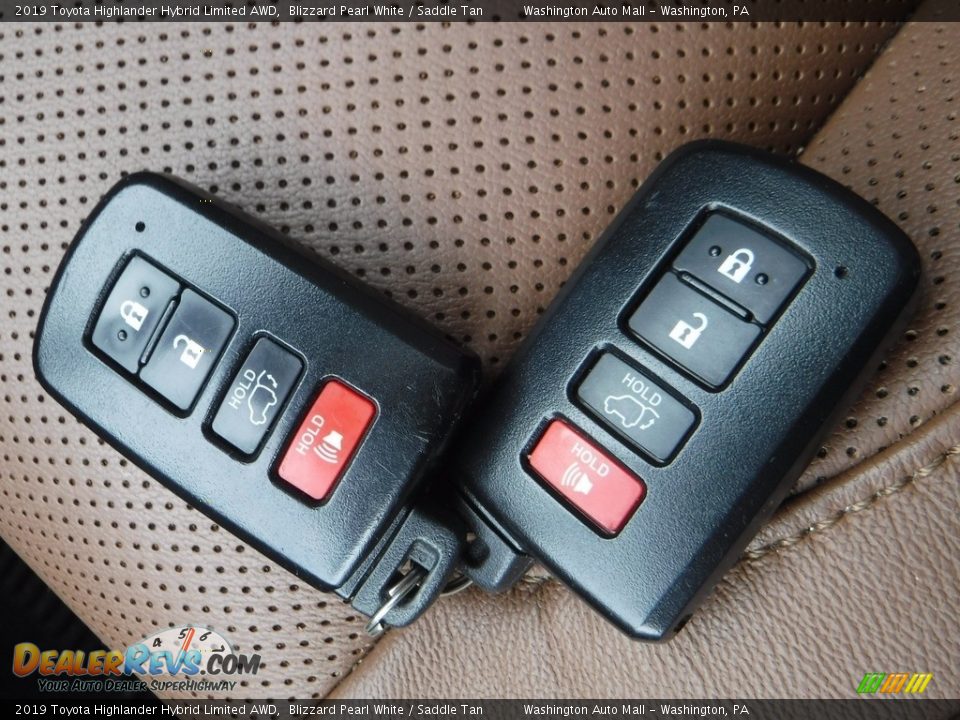 Keys of 2019 Toyota Highlander Hybrid Limited AWD Photo #36