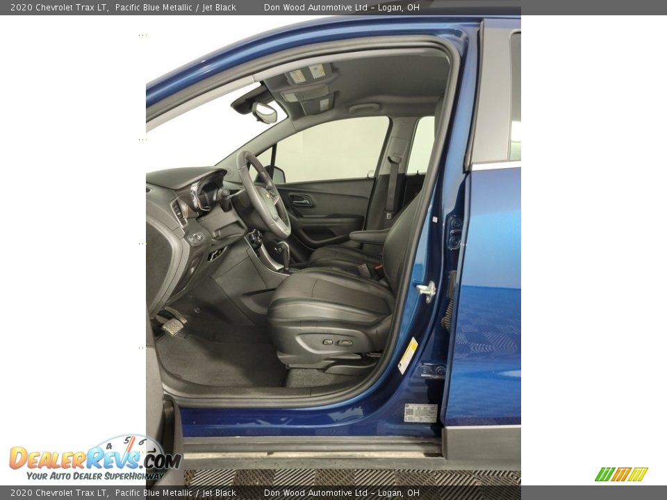 2020 Chevrolet Trax LT Pacific Blue Metallic / Jet Black Photo #17