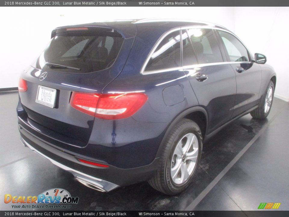 2018 Mercedes-Benz GLC 300 Lunar Blue Metallic / Silk Beige/Black Photo #7