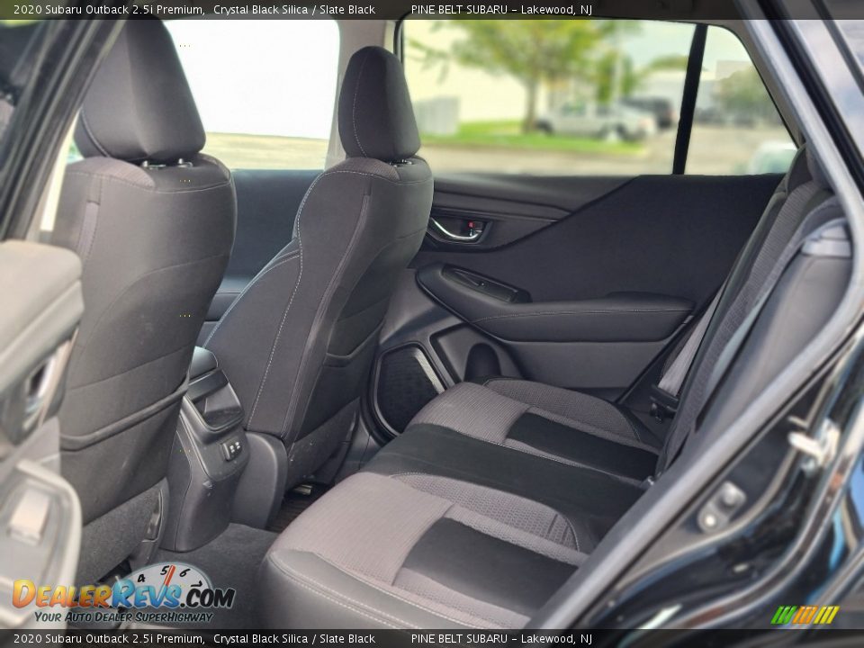 2020 Subaru Outback 2.5i Premium Crystal Black Silica / Slate Black Photo #32