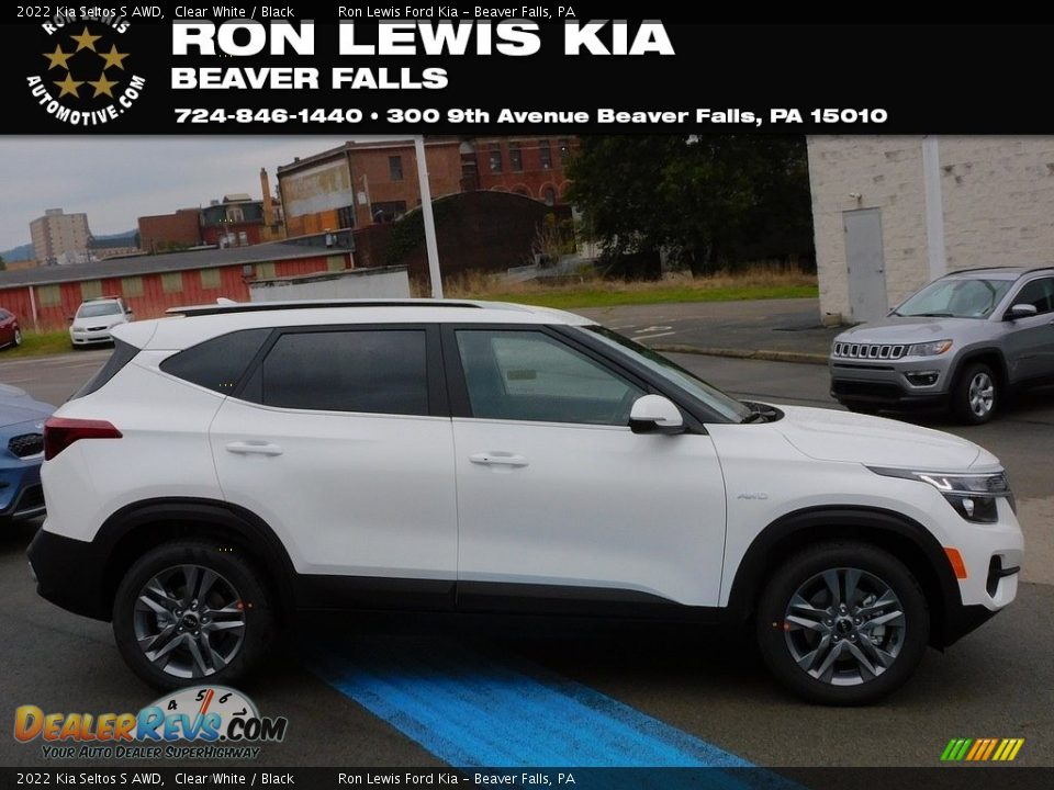 2022 Kia Seltos S AWD Clear White / Black Photo #1