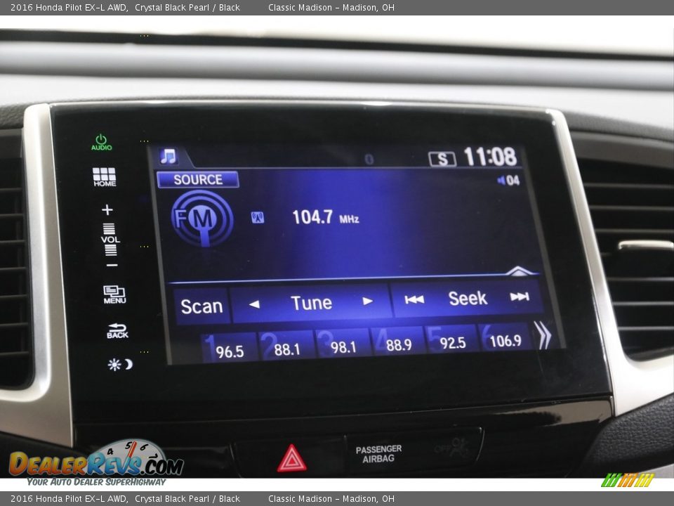 Audio System of 2016 Honda Pilot EX-L AWD Photo #11