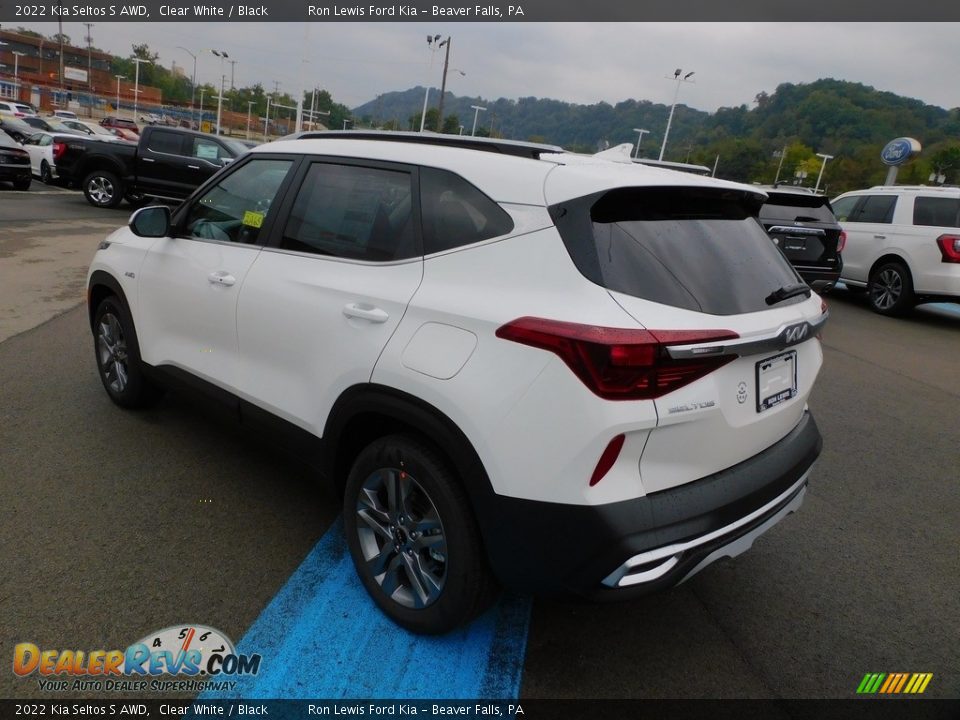 2022 Kia Seltos S AWD Clear White / Black Photo #5