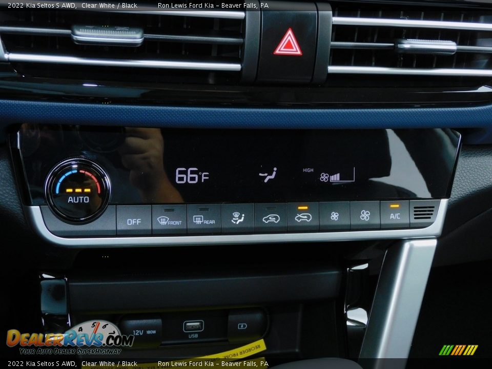 2022 Kia Seltos S AWD Clear White / Black Photo #17
