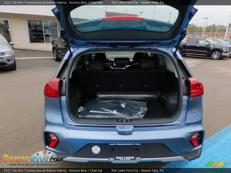 2022 Kia Niro Touring Special Edition Hybrid Horizon Blue / Charcoal Photo #4