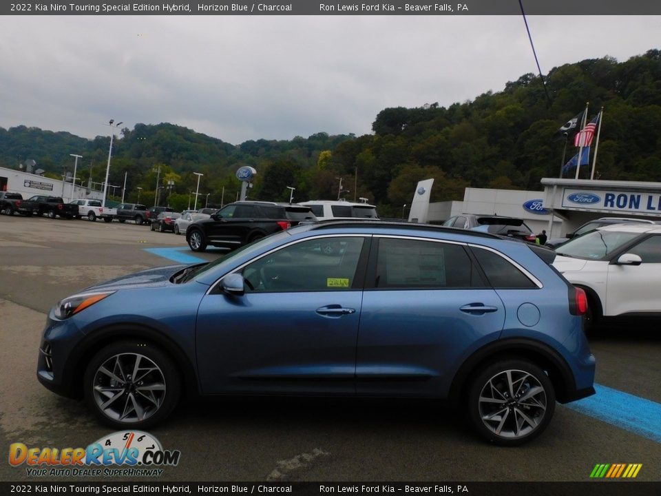 Horizon Blue 2022 Kia Niro Touring Special Edition Hybrid Photo #6