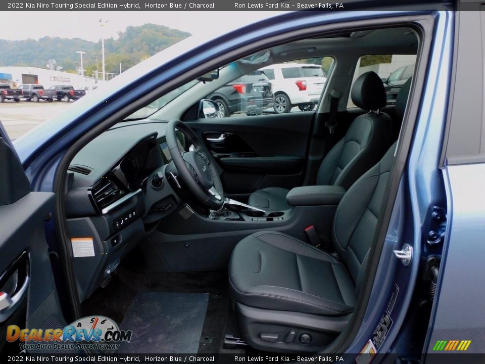 Front Seat of 2022 Kia Niro Touring Special Edition Hybrid Photo #11