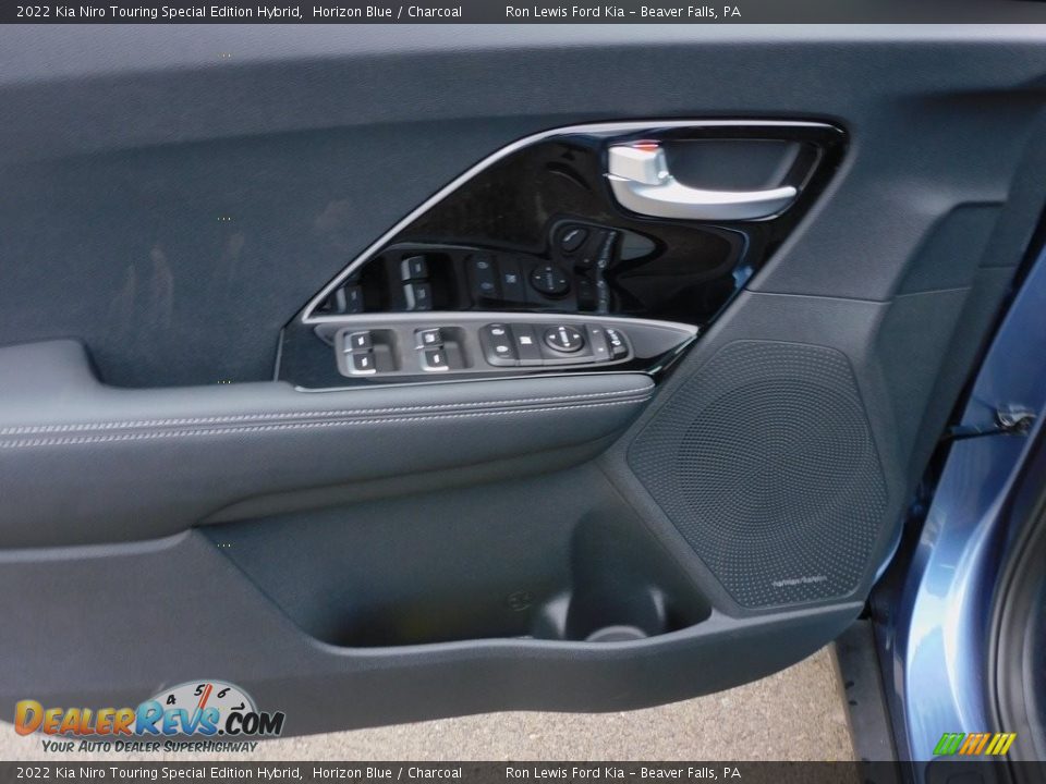 Door Panel of 2022 Kia Niro Touring Special Edition Hybrid Photo #14