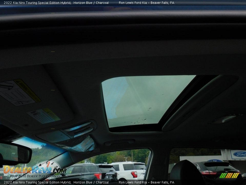 2022 Kia Niro Touring Special Edition Hybrid Horizon Blue / Charcoal Photo #15