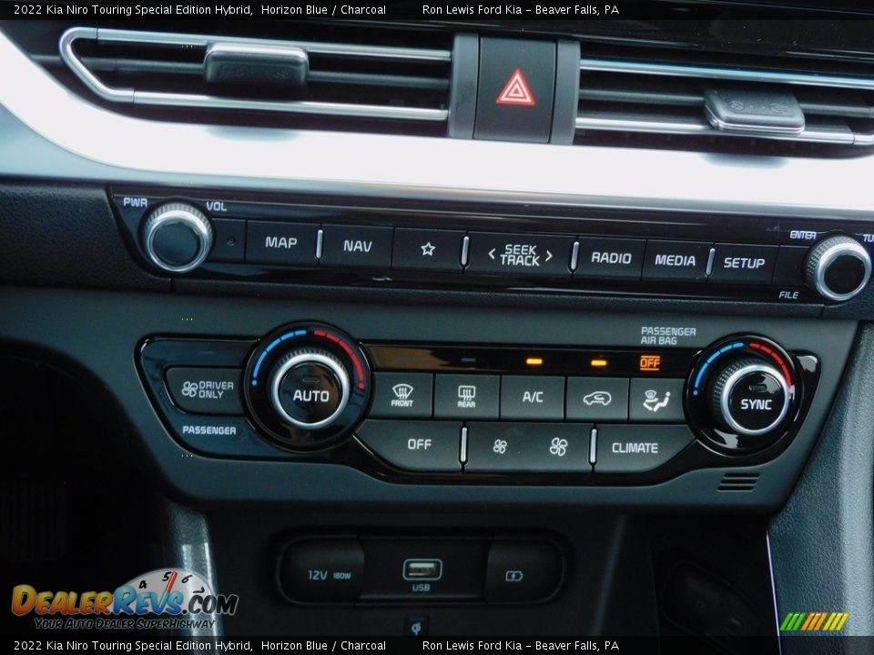 2022 Kia Niro Touring Special Edition Hybrid Horizon Blue / Charcoal Photo #18
