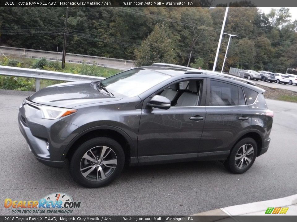 2018 Toyota RAV4 XLE AWD Magnetic Gray Metallic / Ash Photo #13