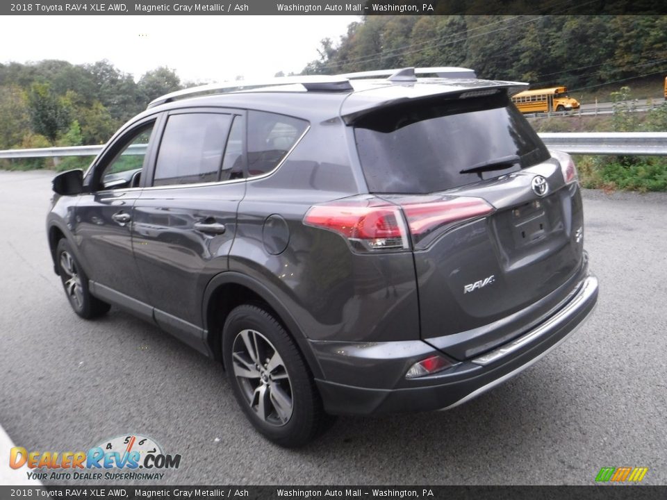 2018 Toyota RAV4 XLE AWD Magnetic Gray Metallic / Ash Photo #15