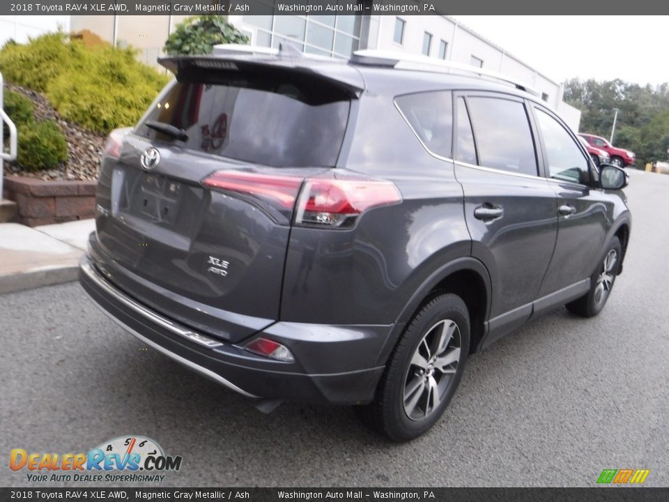 2018 Toyota RAV4 XLE AWD Magnetic Gray Metallic / Ash Photo #17