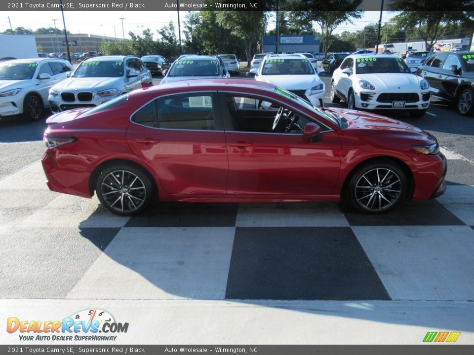 2021 Toyota Camry SE Supersonic Red / Black Photo #3