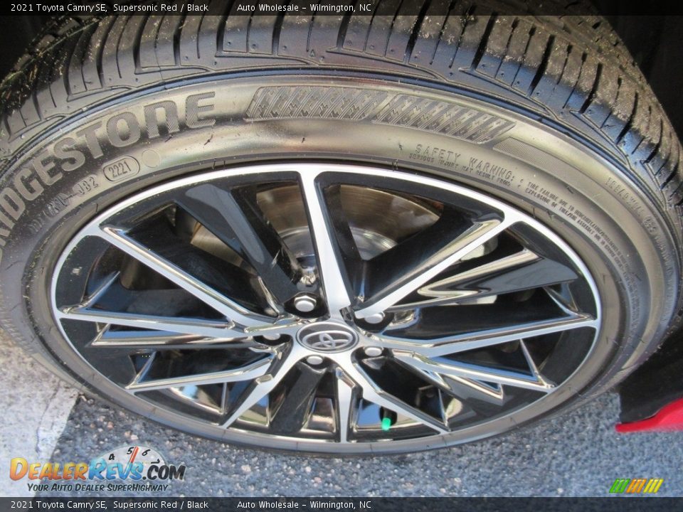 2021 Toyota Camry SE Supersonic Red / Black Photo #7