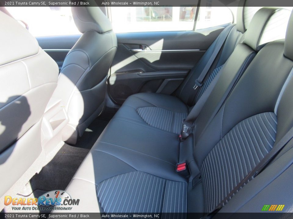 2021 Toyota Camry SE Supersonic Red / Black Photo #12