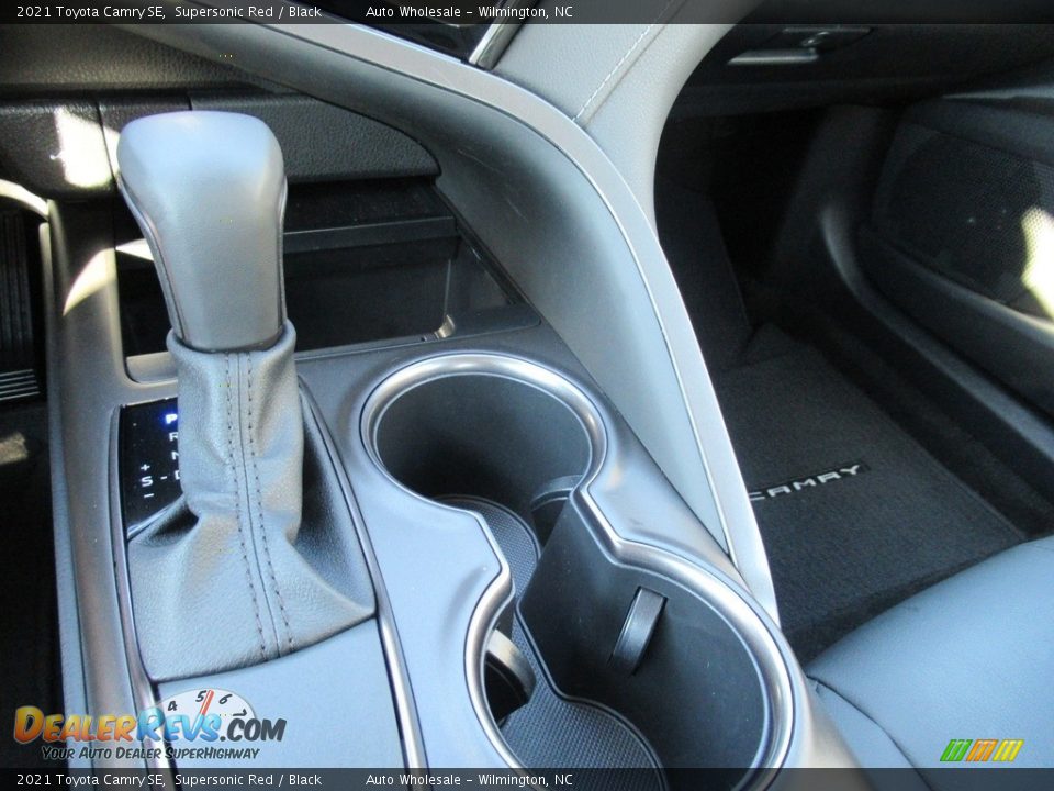 2021 Toyota Camry SE Supersonic Red / Black Photo #19
