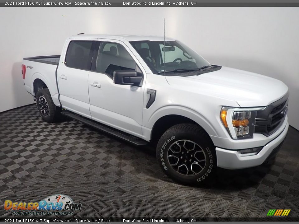 2021 Ford F150 XLT SuperCrew 4x4 Space White / Black Photo #4