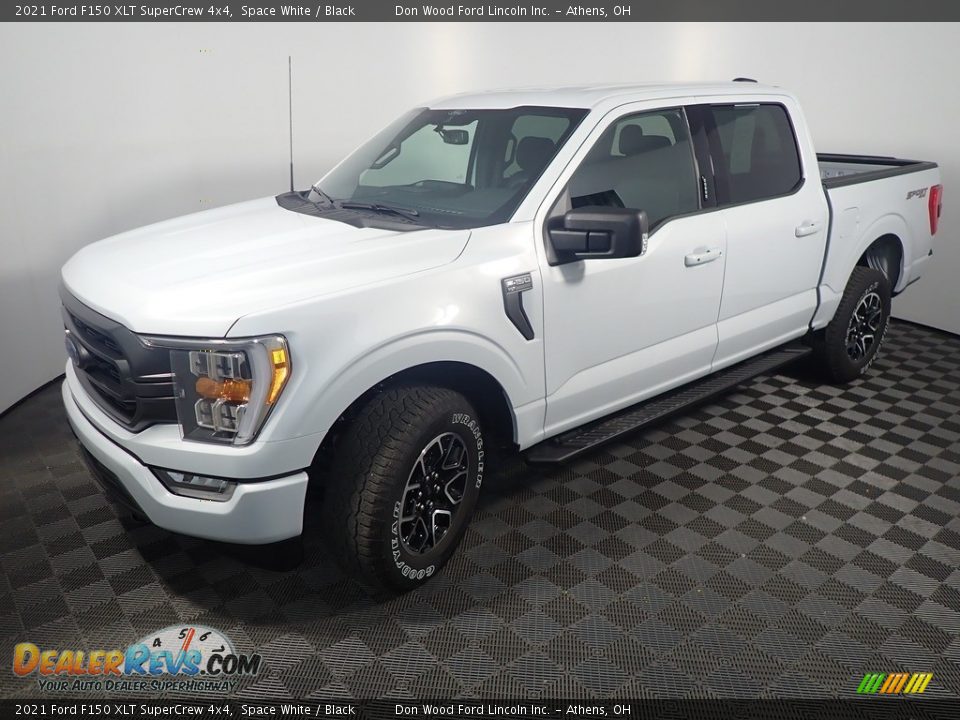 2021 Ford F150 XLT SuperCrew 4x4 Space White / Black Photo #10