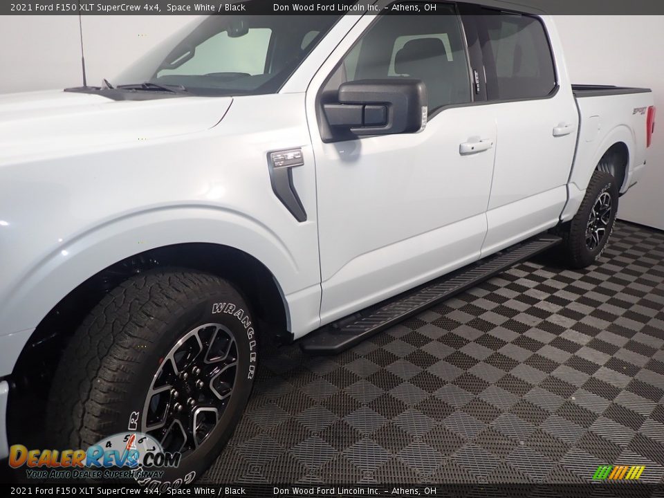 2021 Ford F150 XLT SuperCrew 4x4 Space White / Black Photo #11