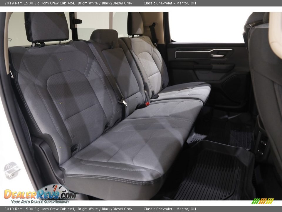 2019 Ram 1500 Big Horn Crew Cab 4x4 Bright White / Black/Diesel Gray Photo #15