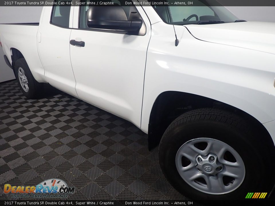 2017 Toyota Tundra SR Double Cab 4x4 Super White / Graphite Photo #4