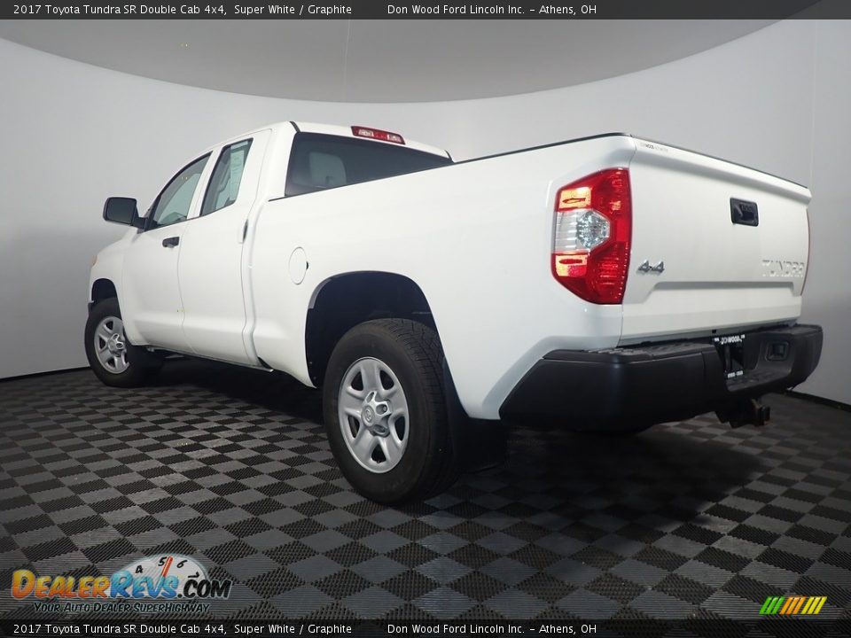 2017 Toyota Tundra SR Double Cab 4x4 Super White / Graphite Photo #11