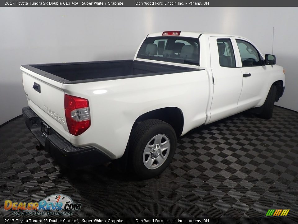 2017 Toyota Tundra SR Double Cab 4x4 Super White / Graphite Photo #16