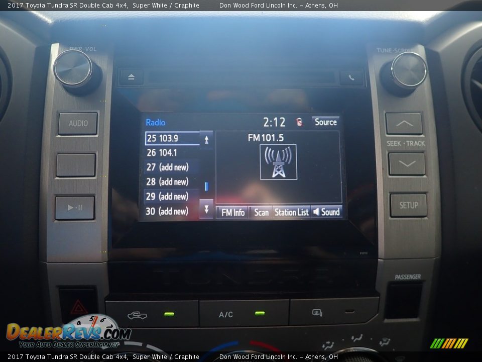 2017 Toyota Tundra SR Double Cab 4x4 Super White / Graphite Photo #25