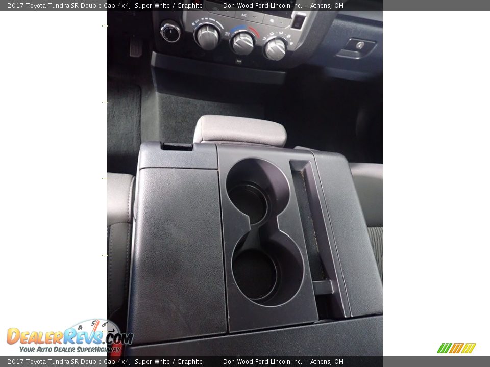 2017 Toyota Tundra SR Double Cab 4x4 Super White / Graphite Photo #32