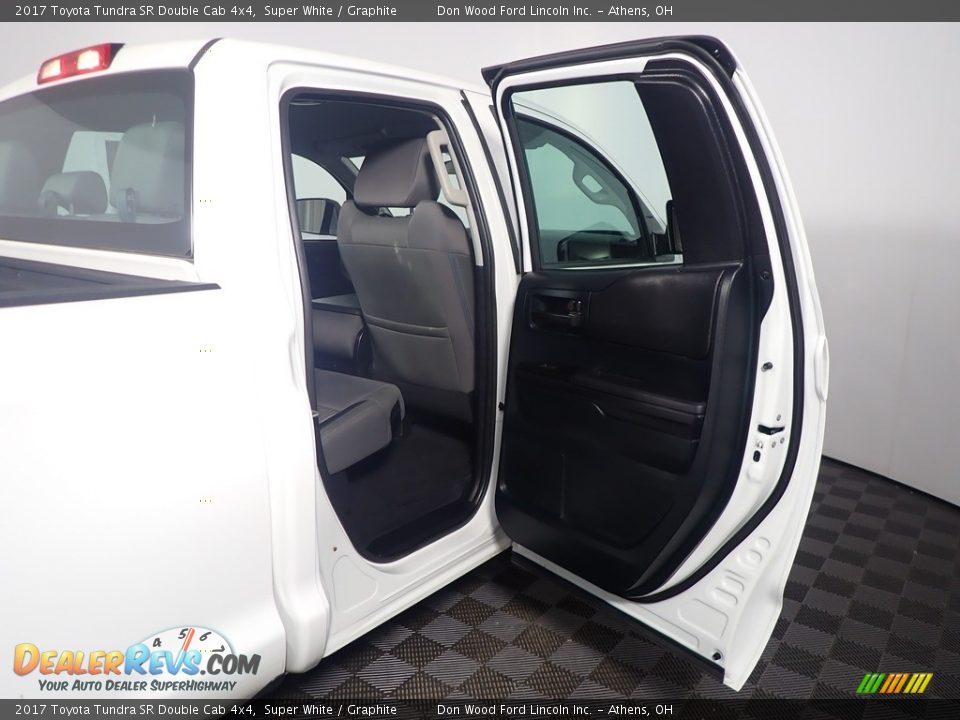 2017 Toyota Tundra SR Double Cab 4x4 Super White / Graphite Photo #35