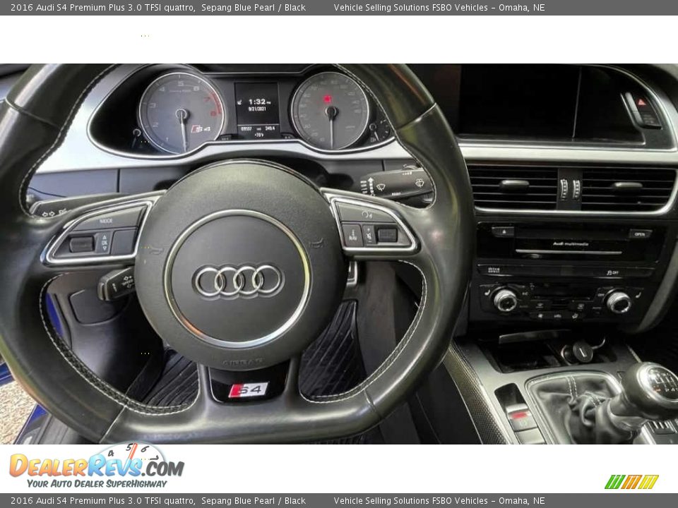 2016 Audi S4 Premium Plus 3.0 TFSI quattro Steering Wheel Photo #3