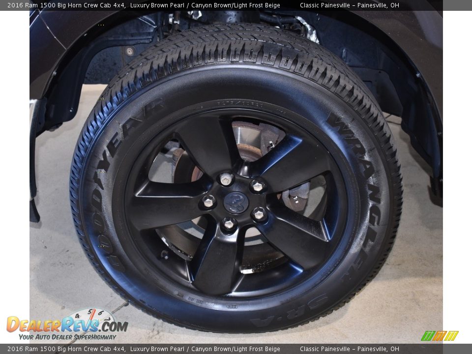 2016 Ram 1500 Big Horn Crew Cab 4x4 Luxury Brown Pearl / Canyon Brown/Light Frost Beige Photo #5