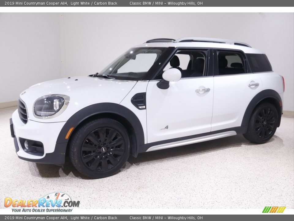 2019 Mini Countryman Cooper All4 Light White / Carbon Black Photo #3