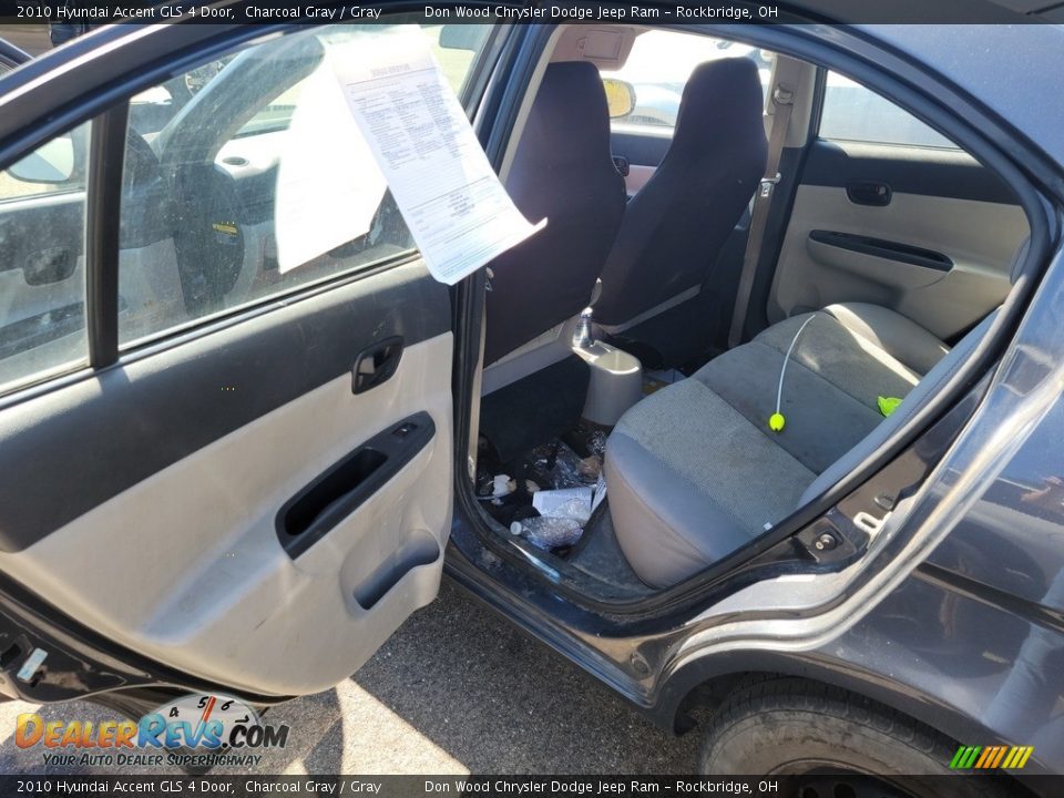 2010 Hyundai Accent GLS 4 Door Charcoal Gray / Gray Photo #11