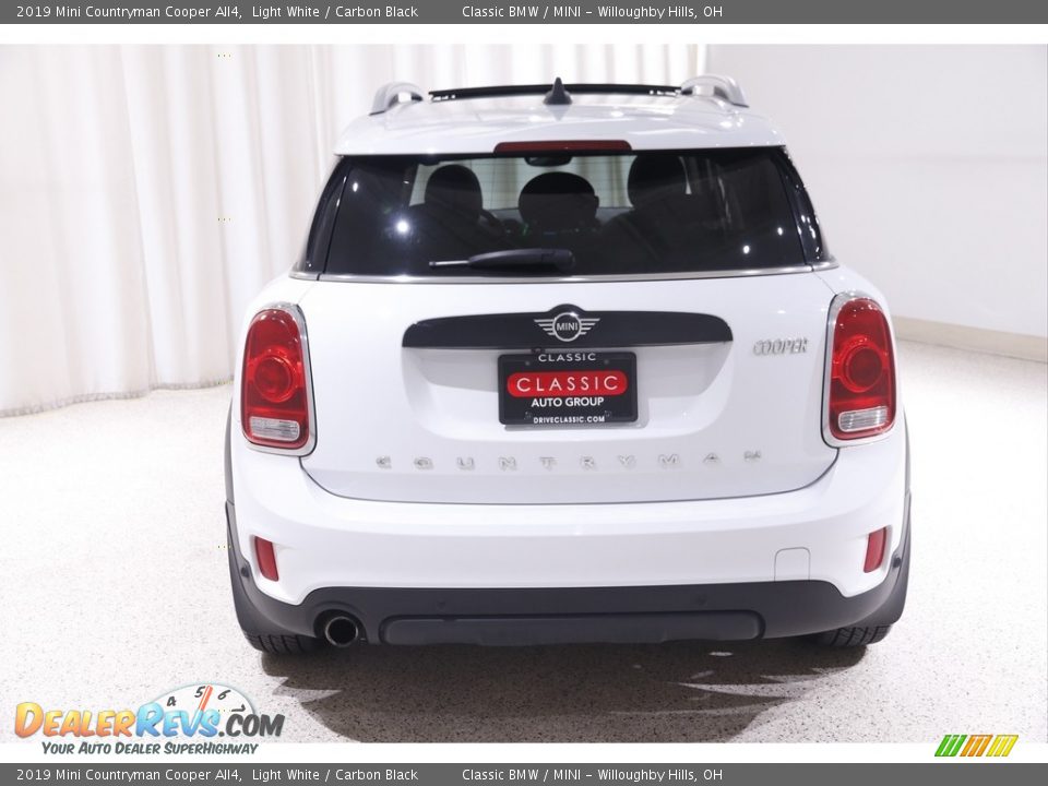 2019 Mini Countryman Cooper All4 Light White / Carbon Black Photo #18