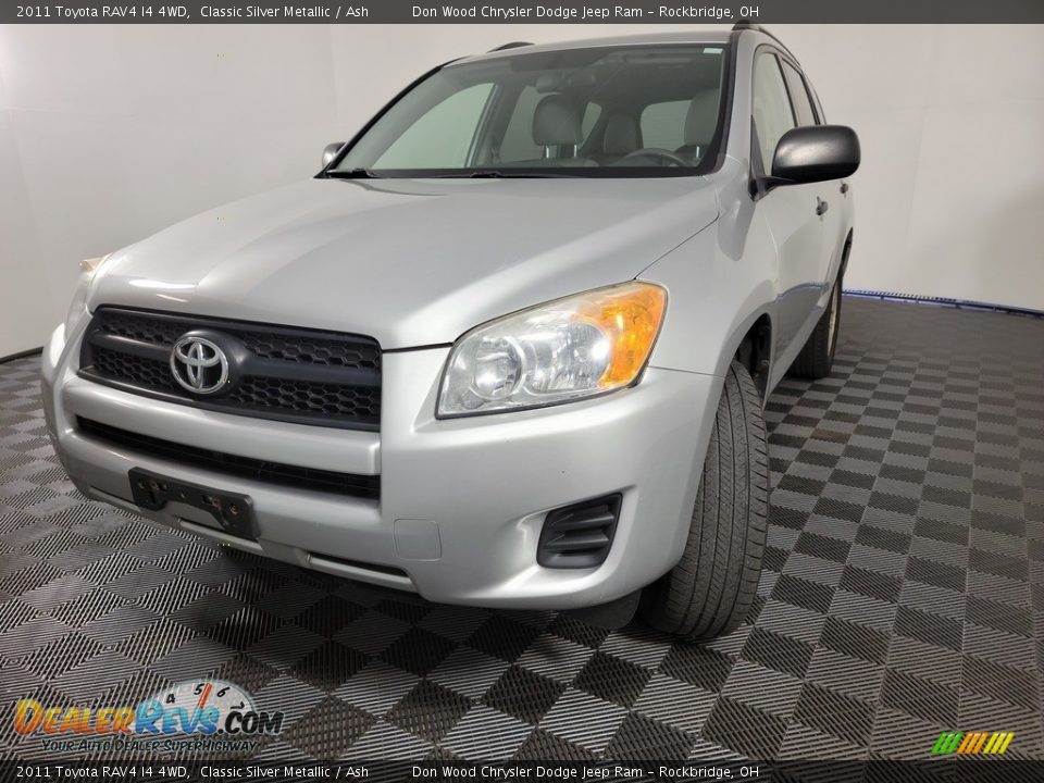 2011 Toyota RAV4 I4 4WD Classic Silver Metallic / Ash Photo #4