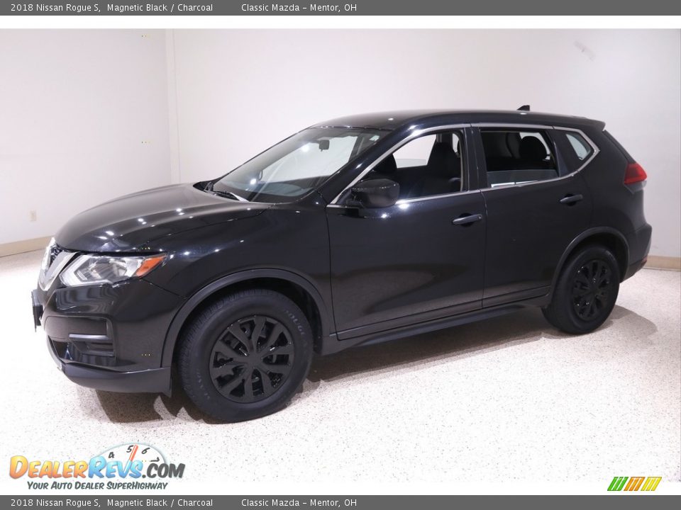 2018 Nissan Rogue S Magnetic Black / Charcoal Photo #3